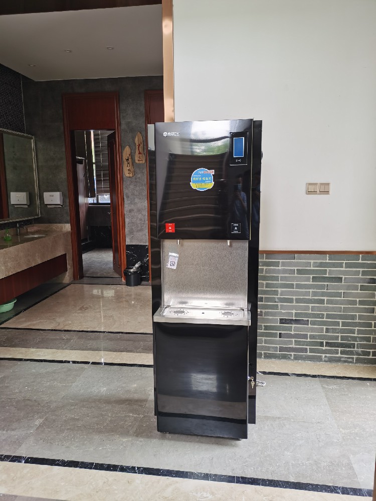 碧丽“以旧换新”政策落地!新疆教育厅15年饮水设备旧貌换新颜.. 碧丽“以旧换新”政策落地!新疆教育厅15年饮水设备旧貌换新颜..